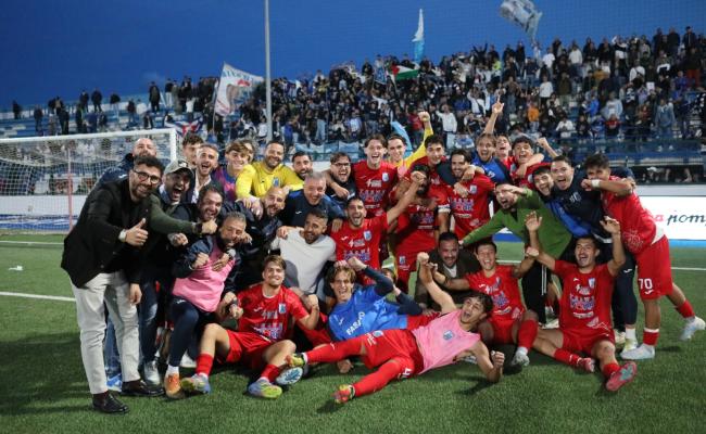 La festa post Fasano-Francavilla